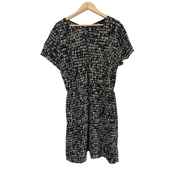 Eileen Fisher Dresses & Skirts - Eileen Fisher 100% Silk Mini Dress Womens 1X Black Boho Chic Artsy Miniamlist